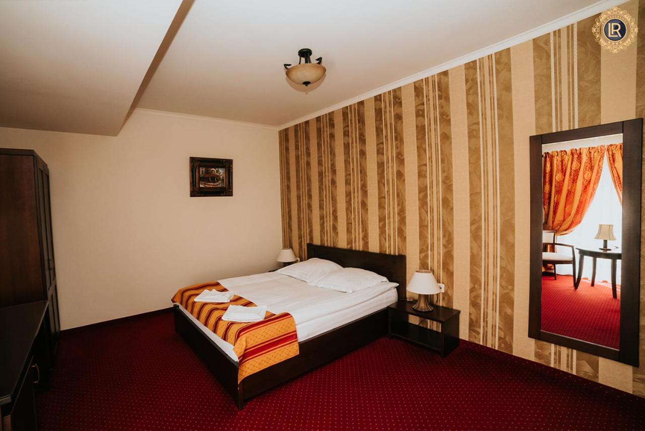 Guest house La Rezidenta